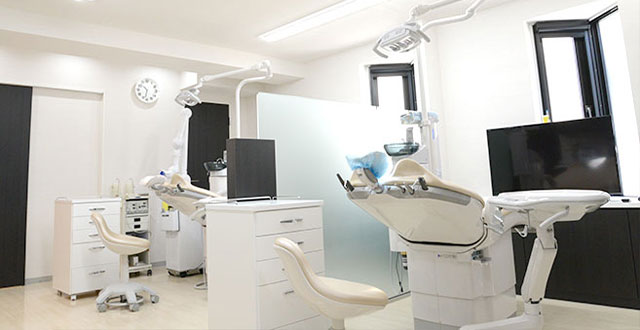 サージカルガイドで安心・安全・正確なインプラント治療